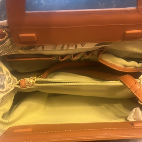 NWT Carolee cream and tan palm, fronds satchel Carmel colored handle - Picture 6 of 6